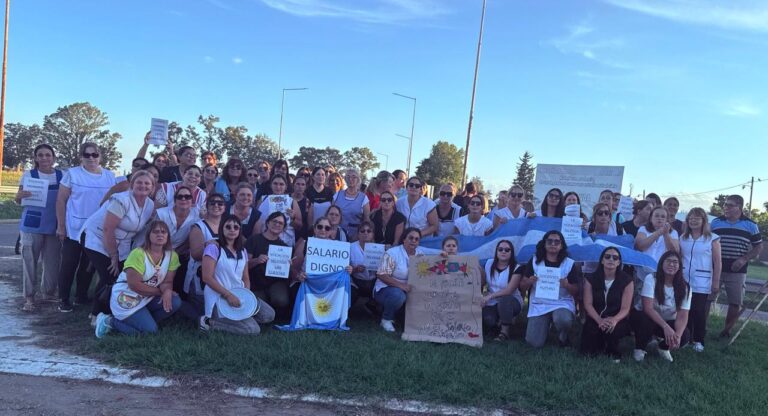 Docentes autoconvocados se manifestaron en localidades y ciudades de la provincia de Santa Fe
